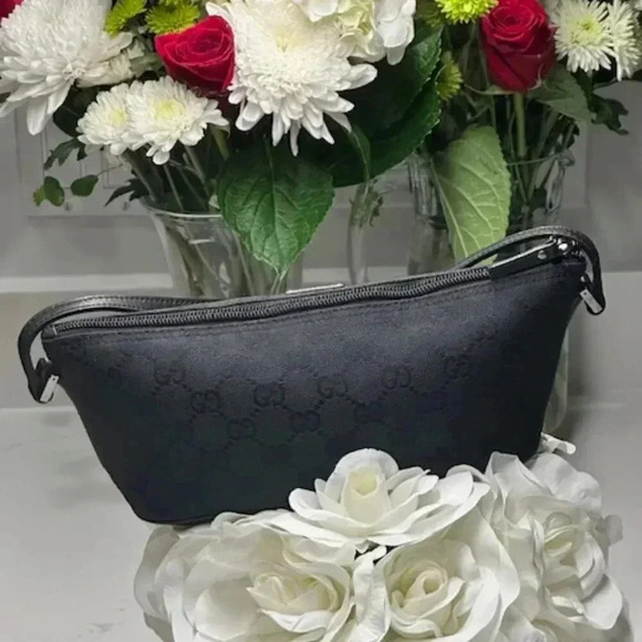 🔥Gucci GG Canvas Boat Mini Tote Pouchette Bag Black EUC Vintage + COA + Dust Bag - Picture 3 of 15